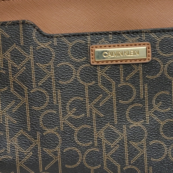 CK Calvin Klein Logo Wristlet w/Strap Zipper Closure - Brown - Picture 2 of 9